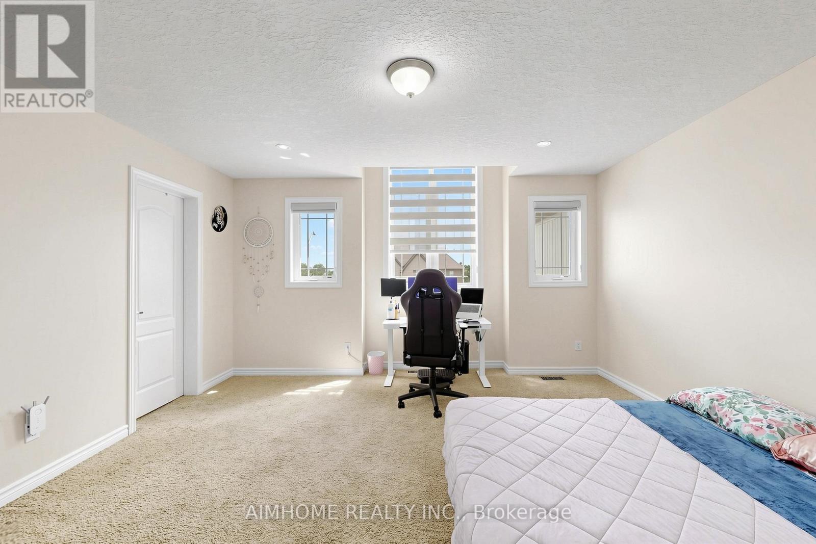 205 Huck Crescent Property Photo 25