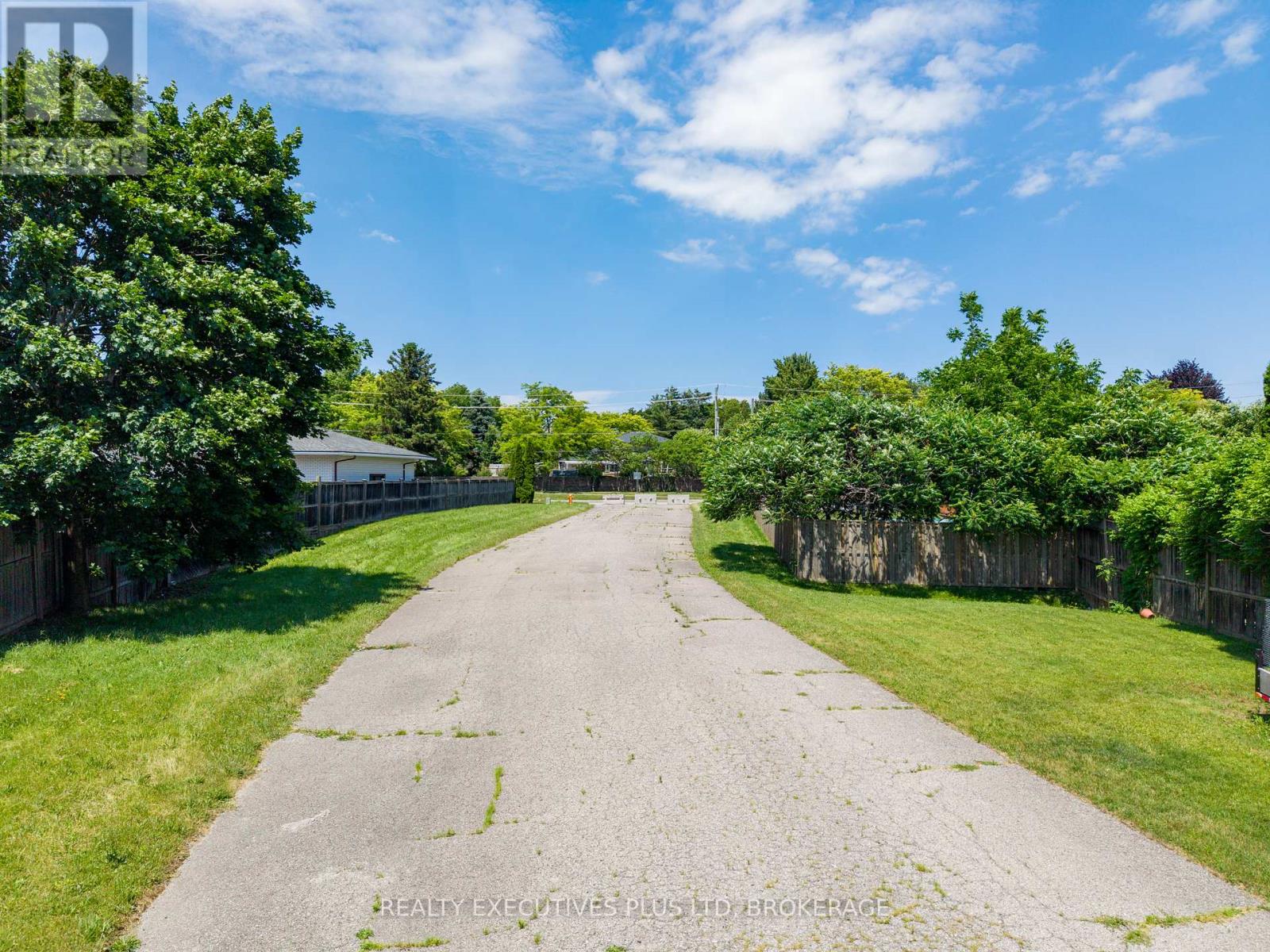 2441 Colangelo Drive Property Photo 8
