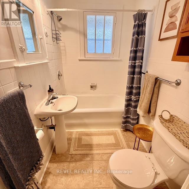368 Wharncliffe Road S Property Photo 14