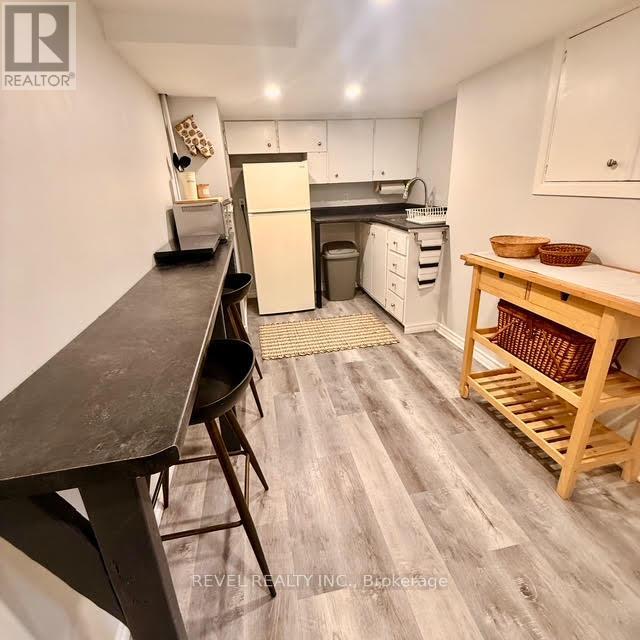 368 Wharncliffe Road S Property Photo 17