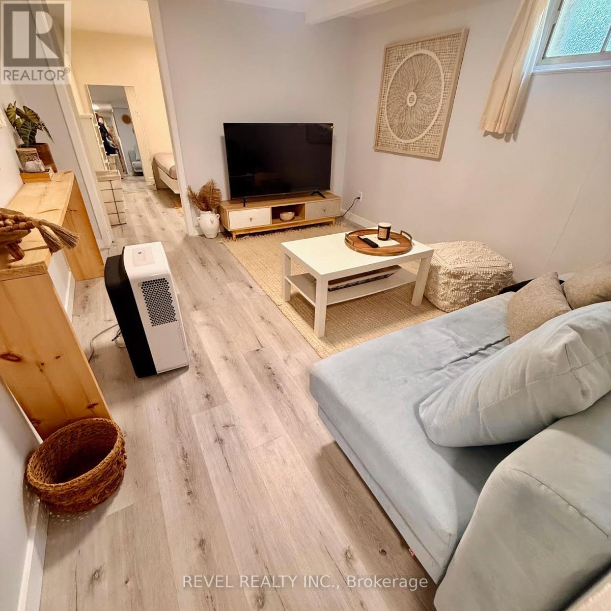 368 Wharncliffe Road S Property Photo 22