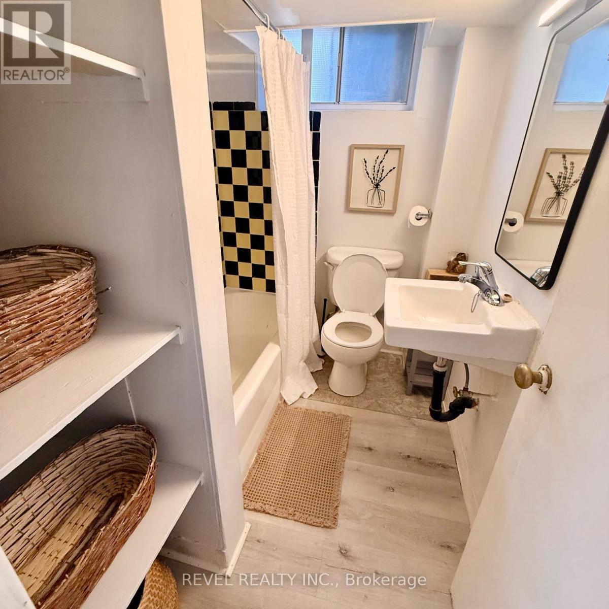 368 Wharncliffe Road S Property Photo 23