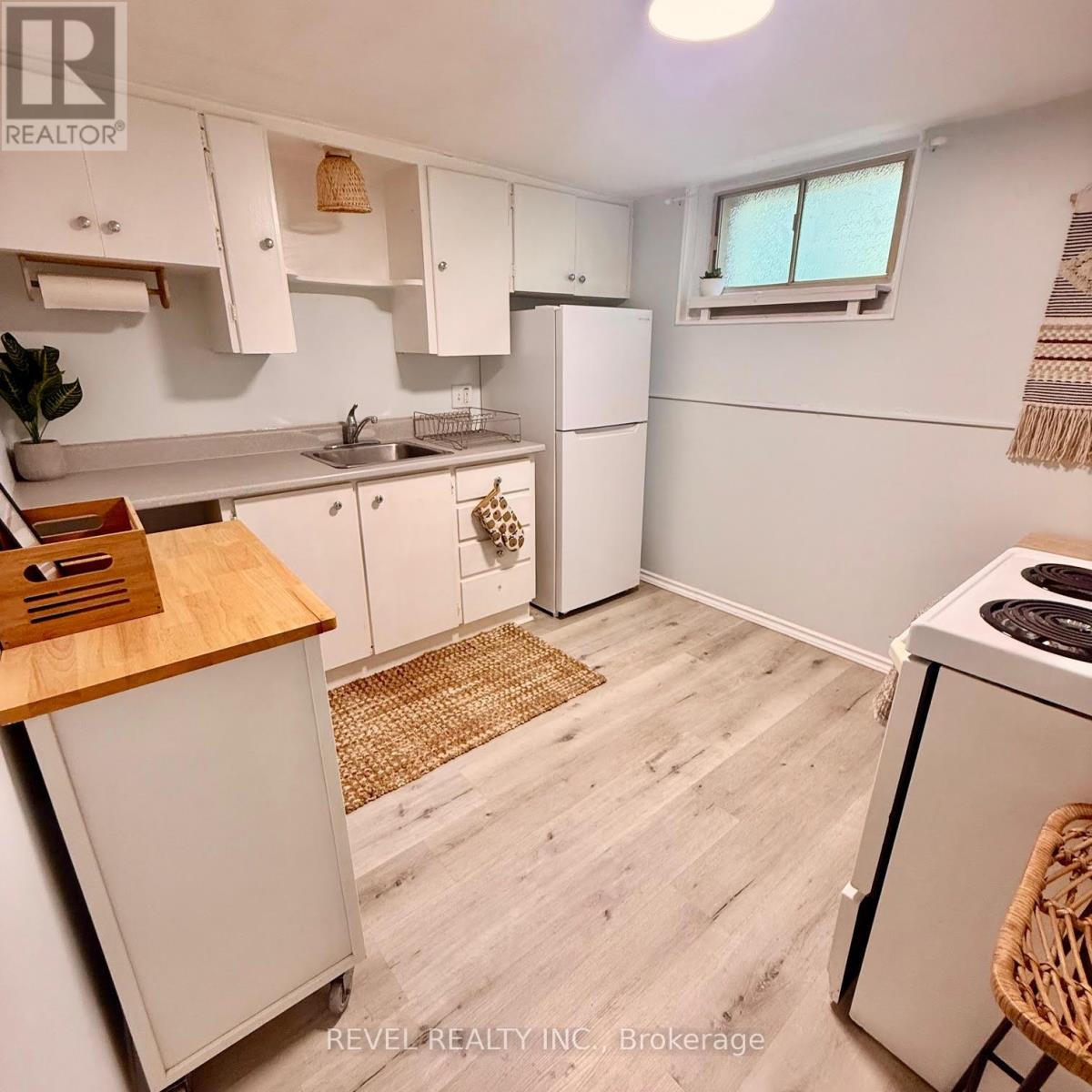 368 Wharncliffe Road S Property Photo 24