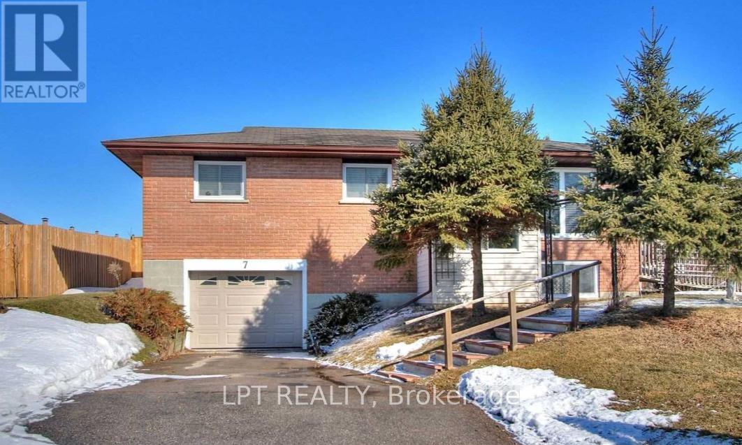 7 CHAMPLAIN BOULEVARD Property Photo 1
