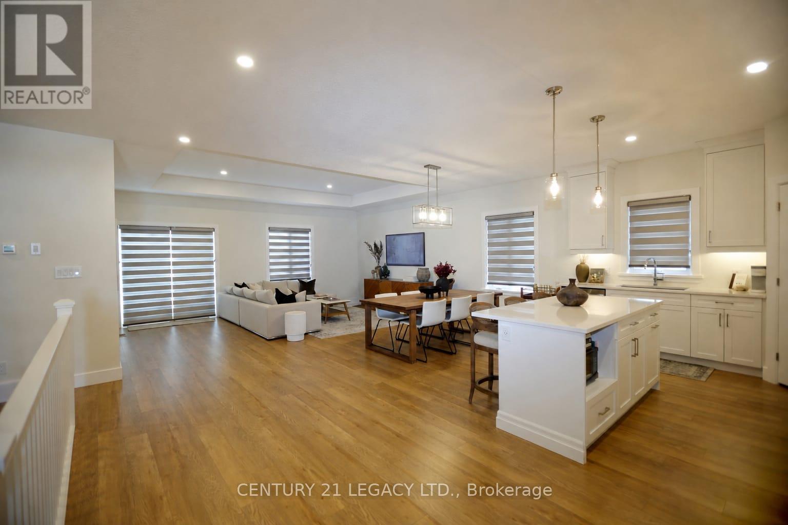 675 Winchester Avenue S Property Photo 3