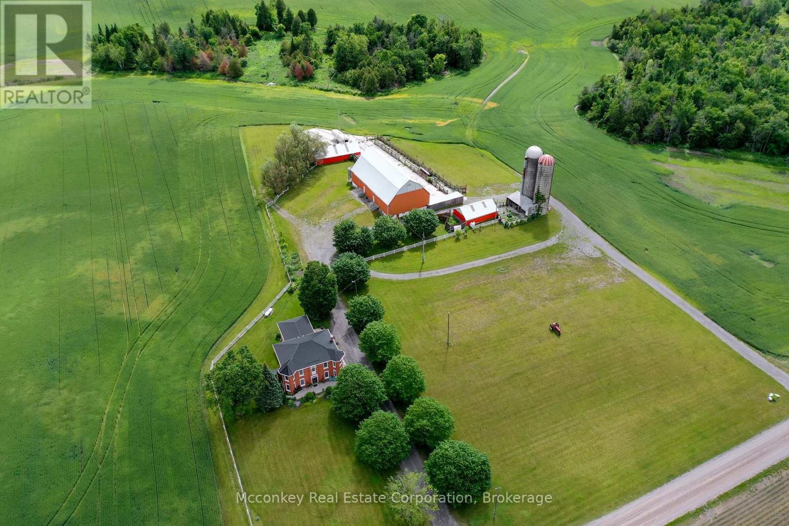 1627 Asphodel 8th Line Property Photo 3