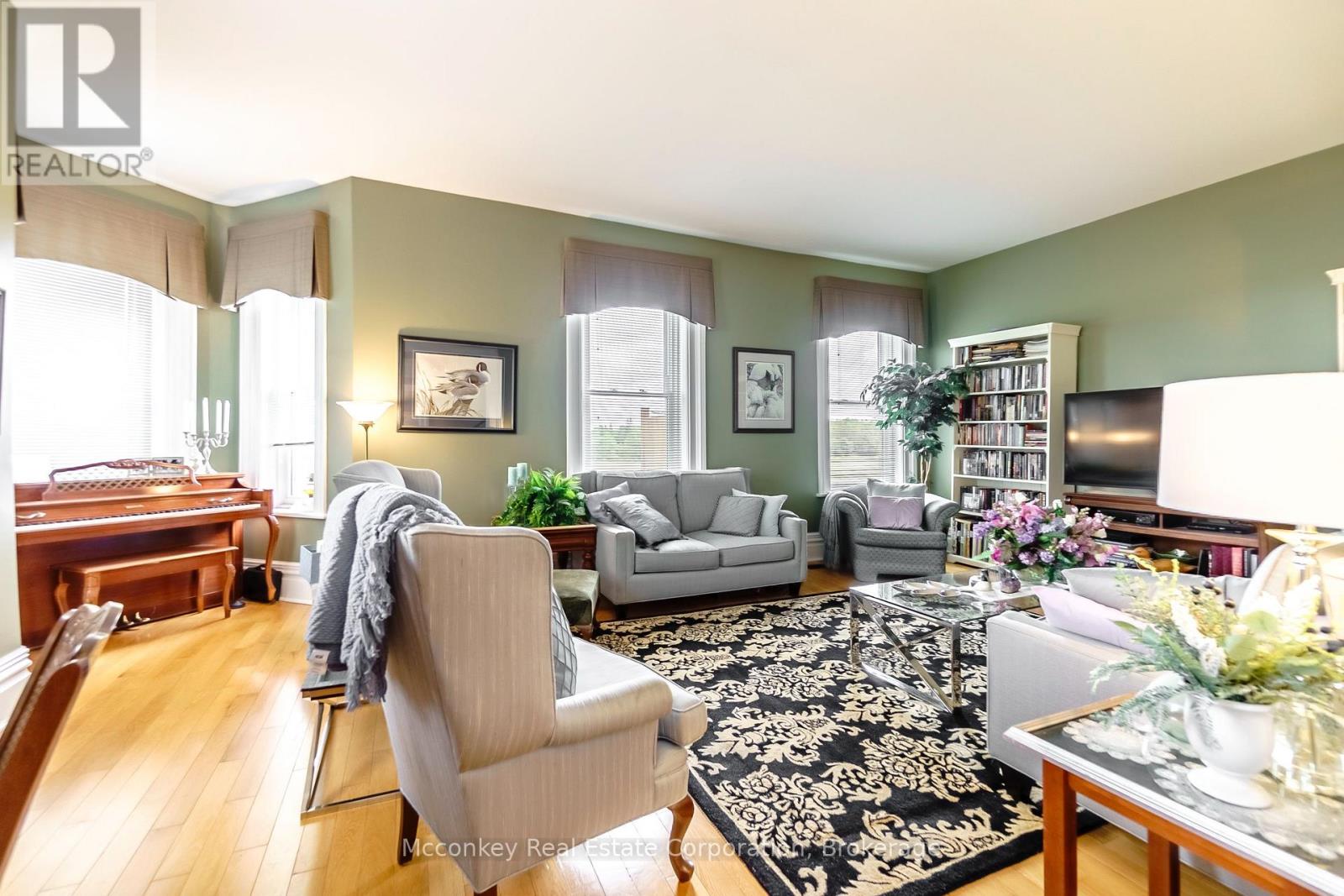 1627 Asphodel 8th Line Property Photo 12