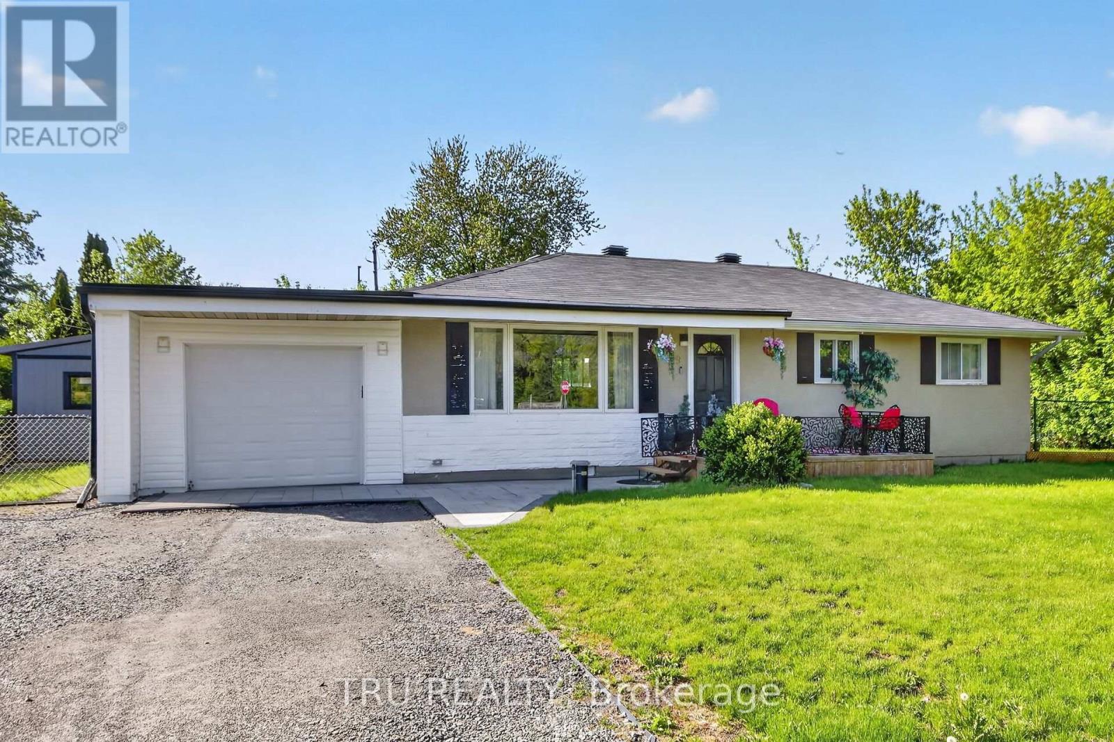 19 TODD DRIVE Property Photo 1