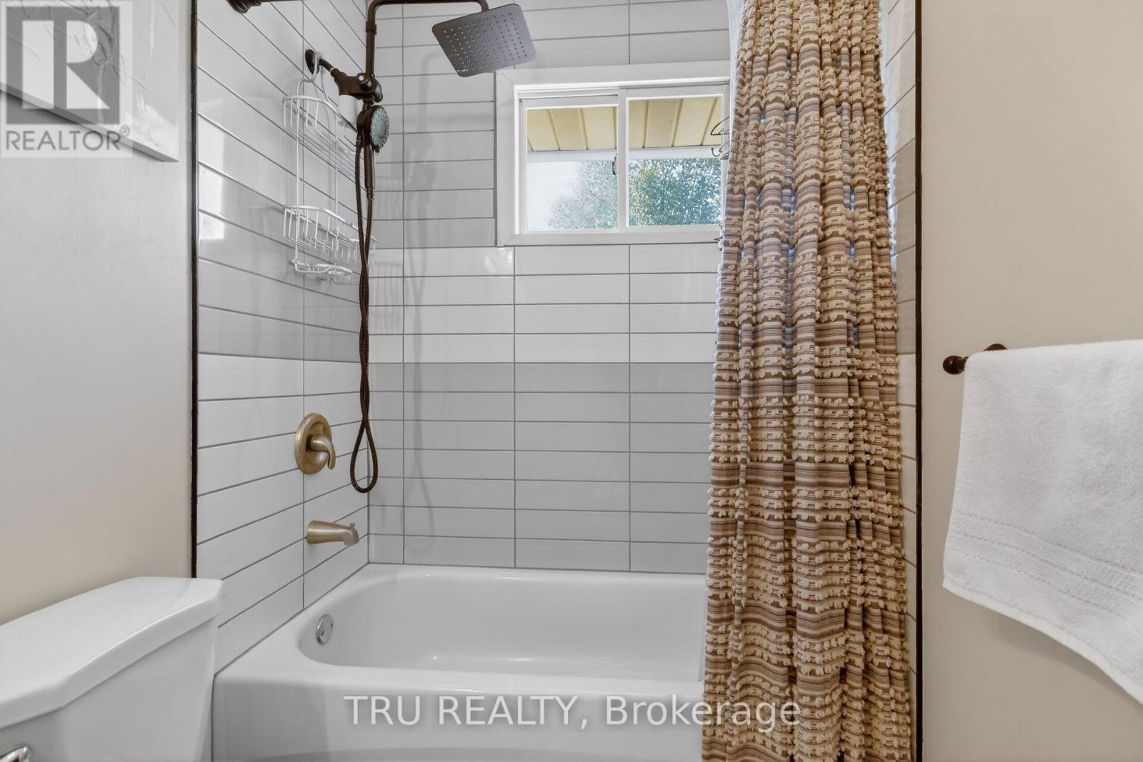 19 Todd Drive Property Photo 32