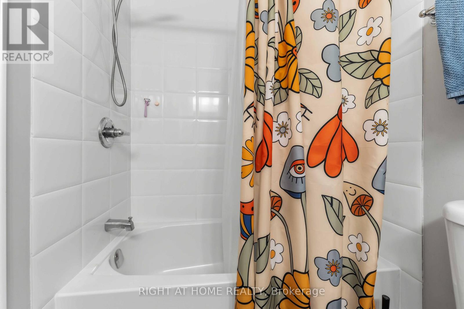 354 Brettonwood Ridge Property Photo 9