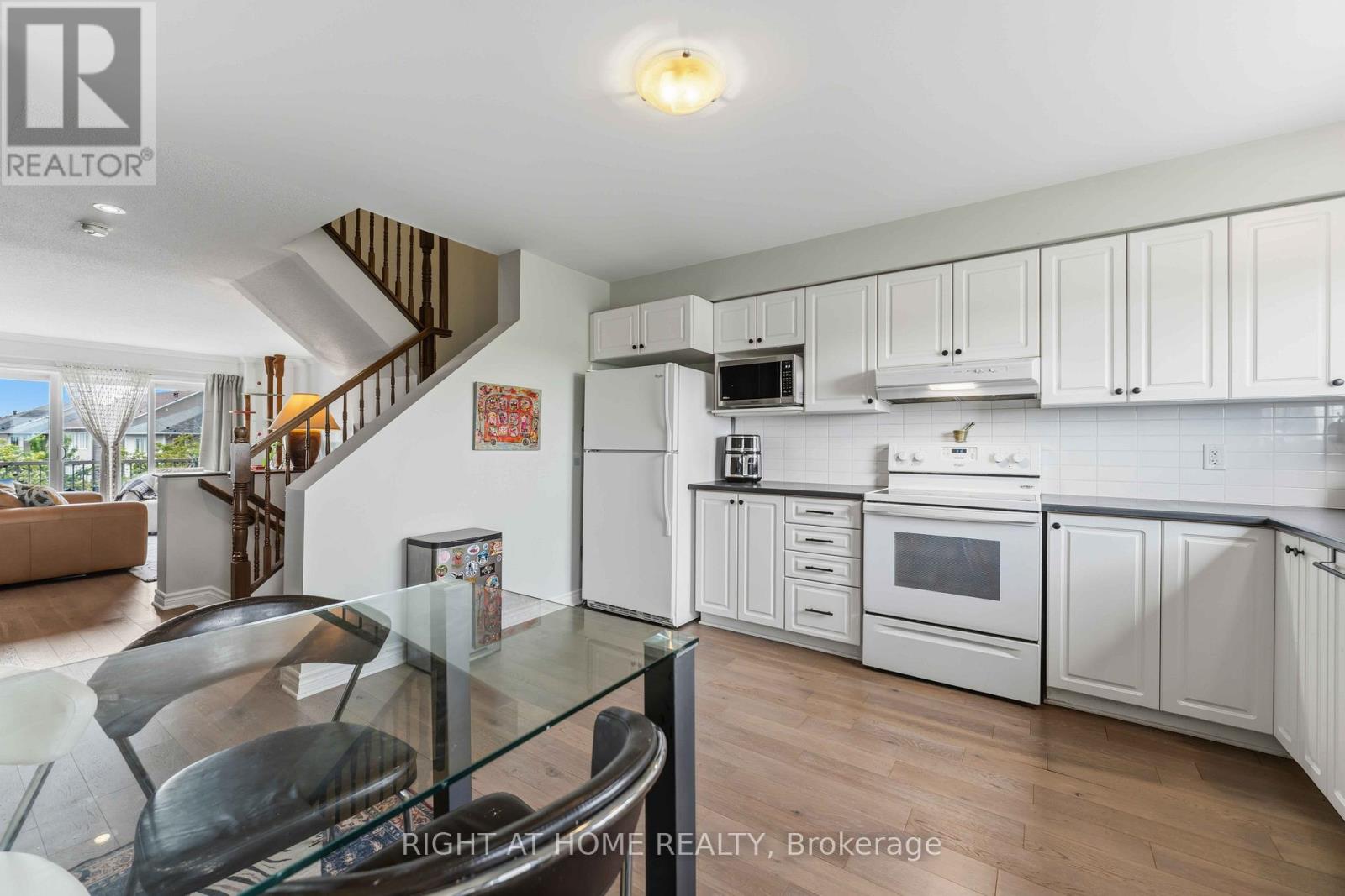 354 Brettonwood Ridge Property Photo 15