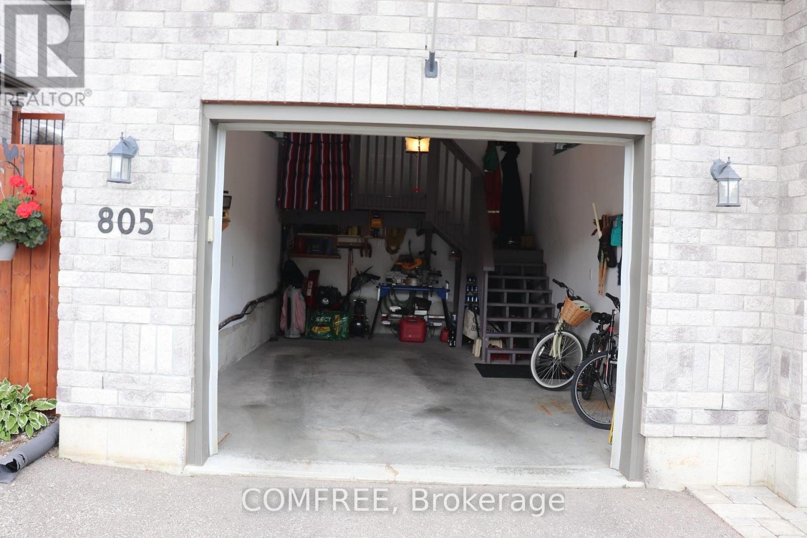 805 Lees Avenue Property Photo 4
