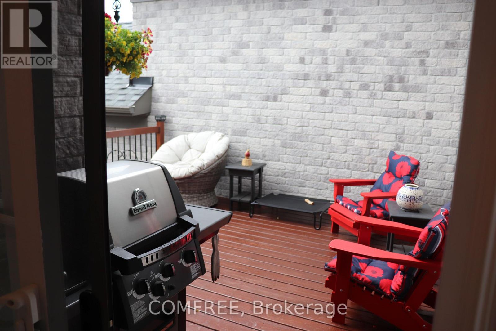 805 Lees Avenue Property Photo 8