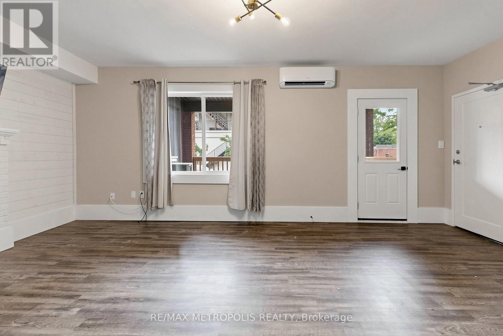 2 - 41 Albert Street Property Photo 5