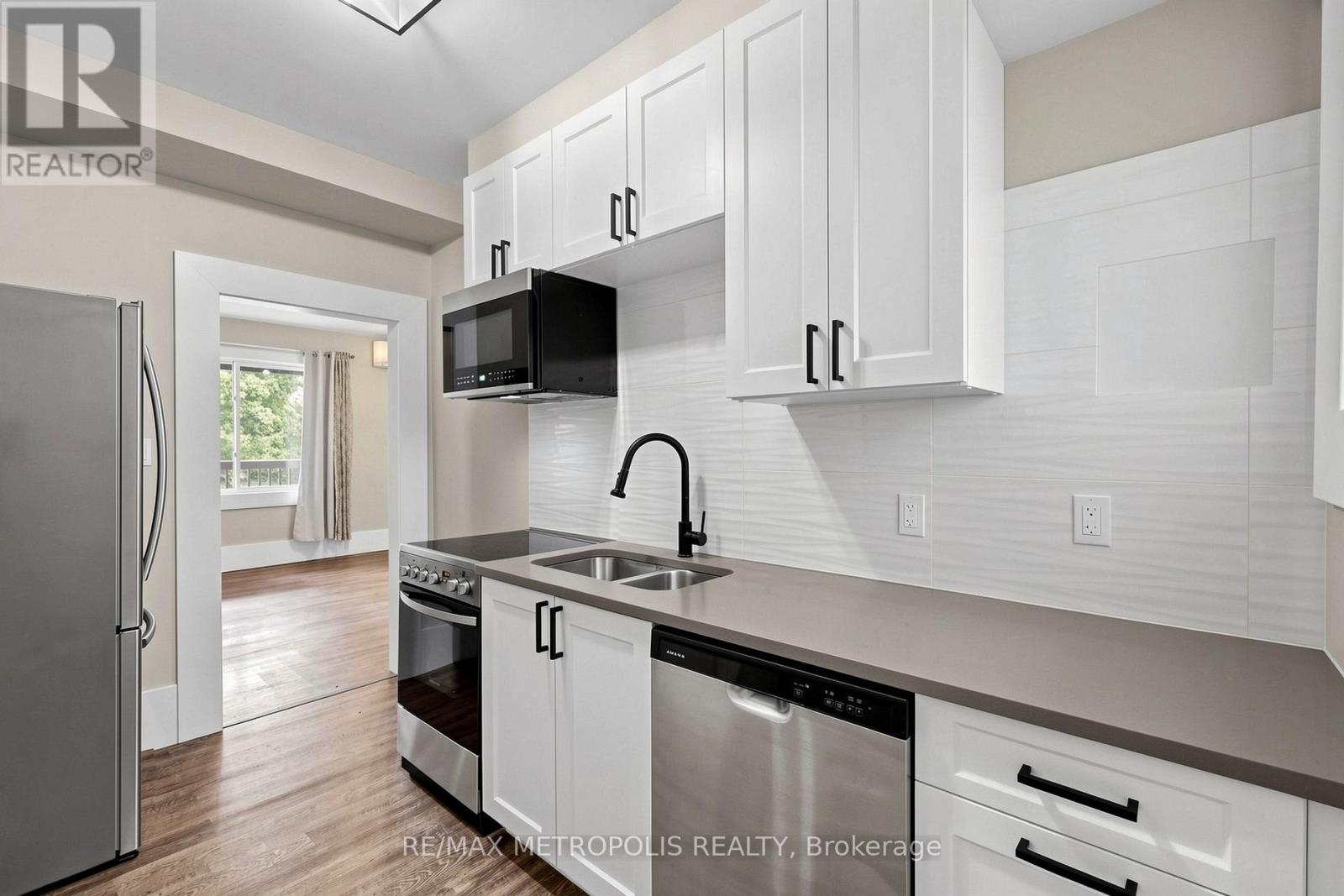2 - 41 Albert Street Property Photo 7