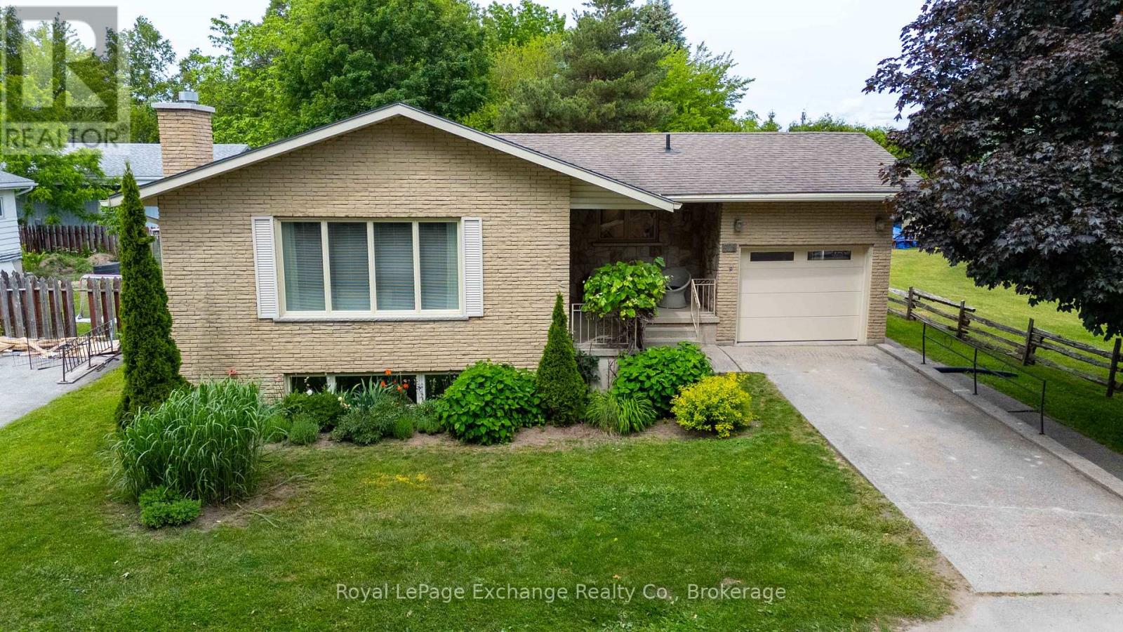 579 PEIRSON AVENUE Property Photo 1