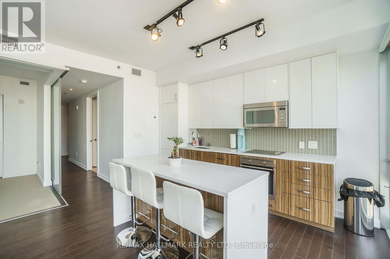 1113 - 300 Lisgar Street Property Photo 4