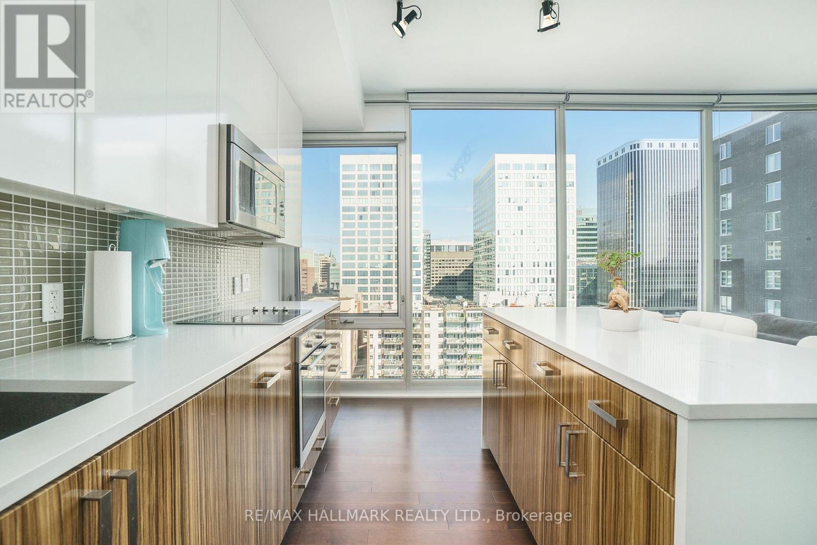 1113 - 300 Lisgar Street Property Photo 7