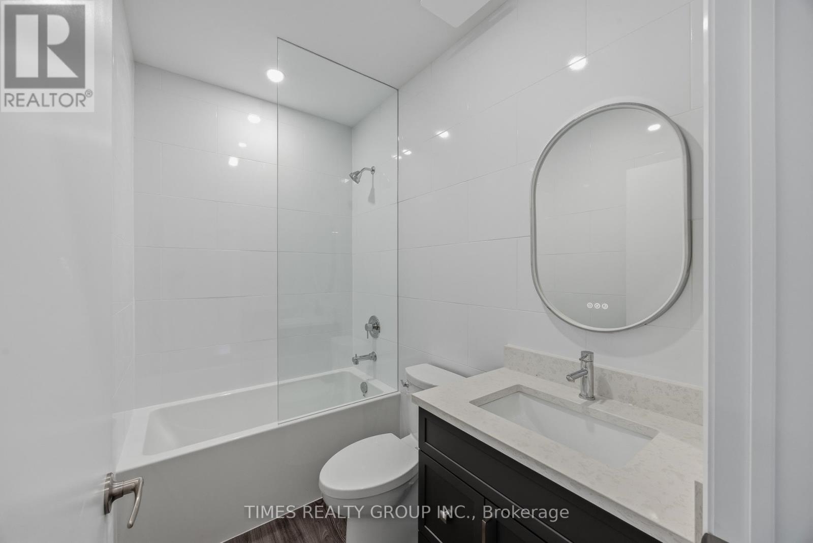 202 - 369 Hunter Street W Property Photo 6