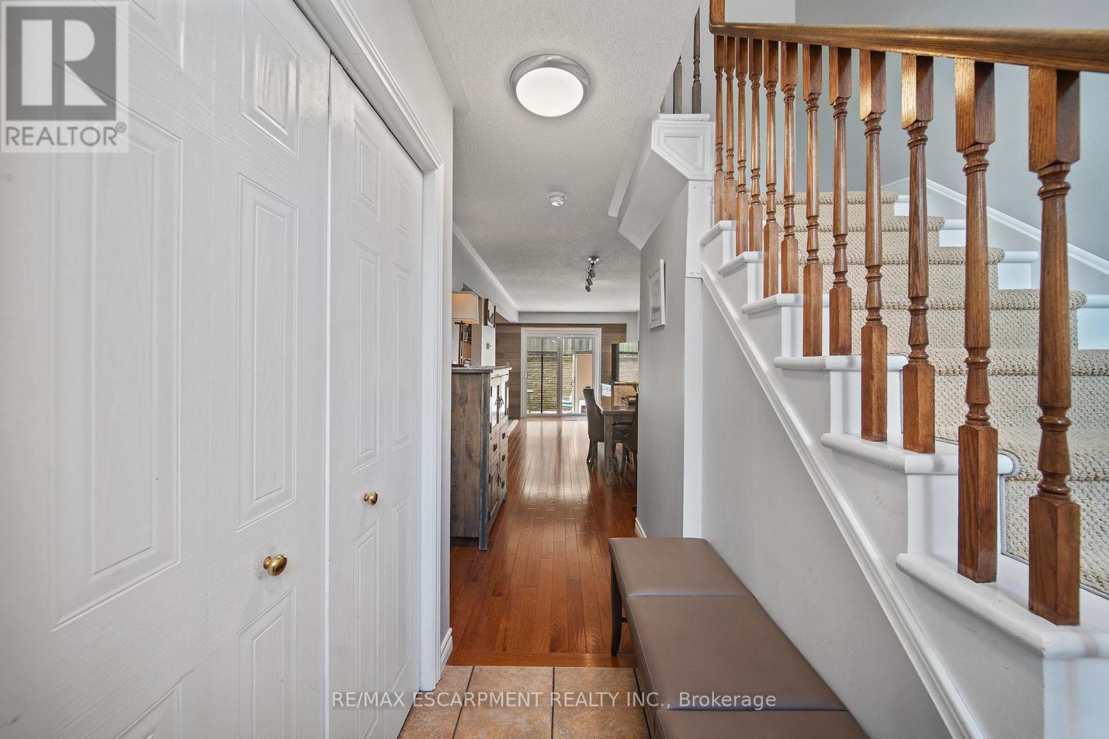 4 - 54 Argyle Street S Property Photo 5