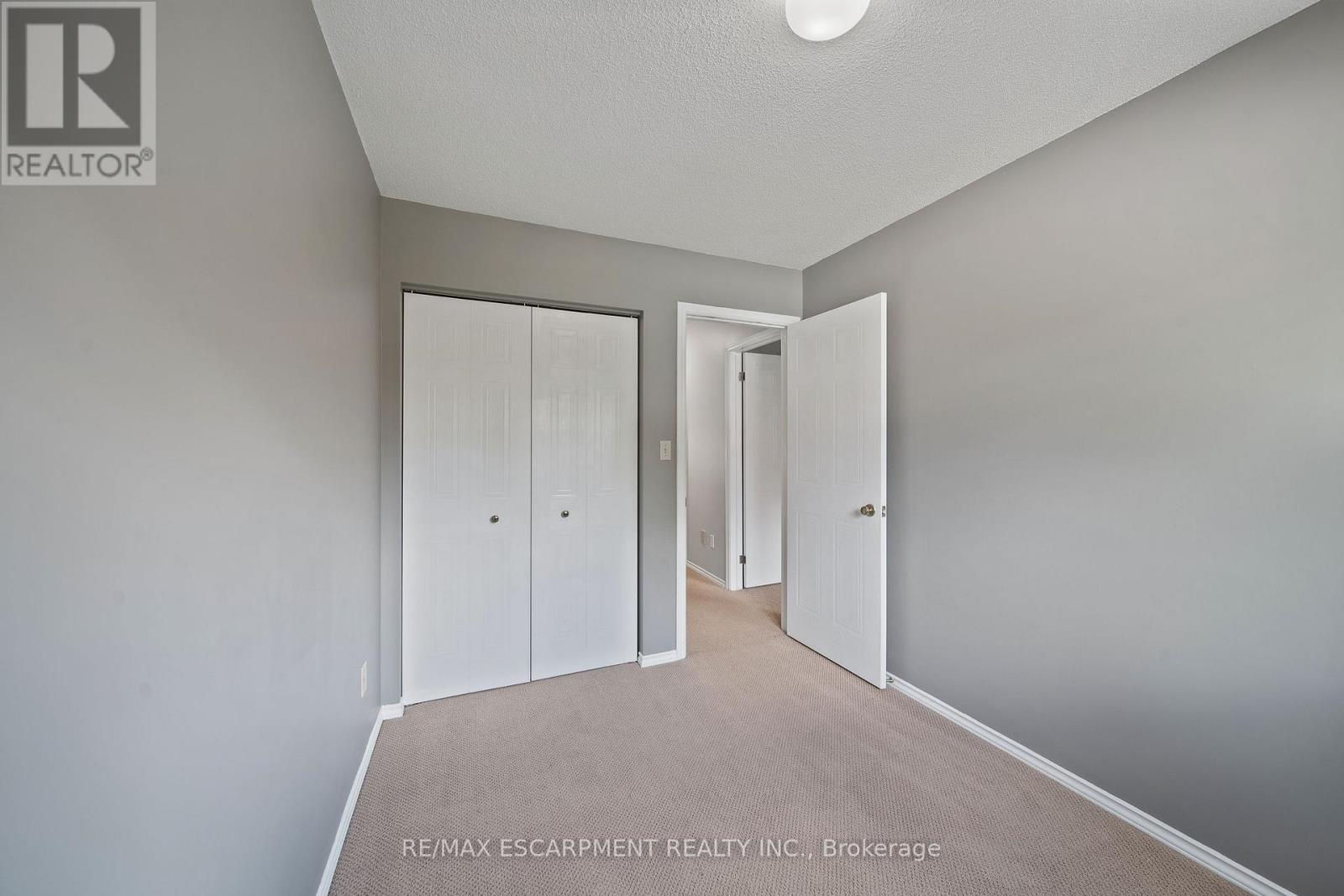 4 - 54 Argyle Street S Property Photo 22