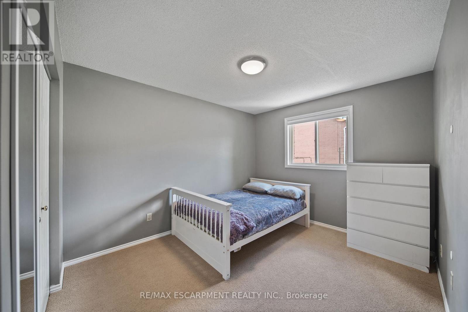 4 - 54 Argyle Street S Property Photo 23