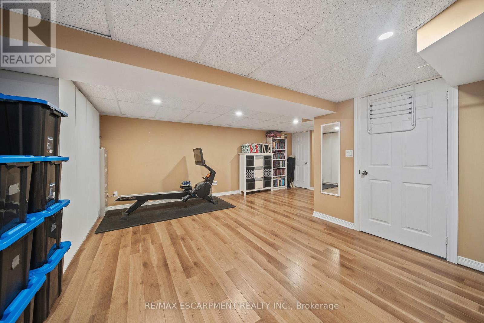 4 - 54 Argyle Street S Property Photo 29