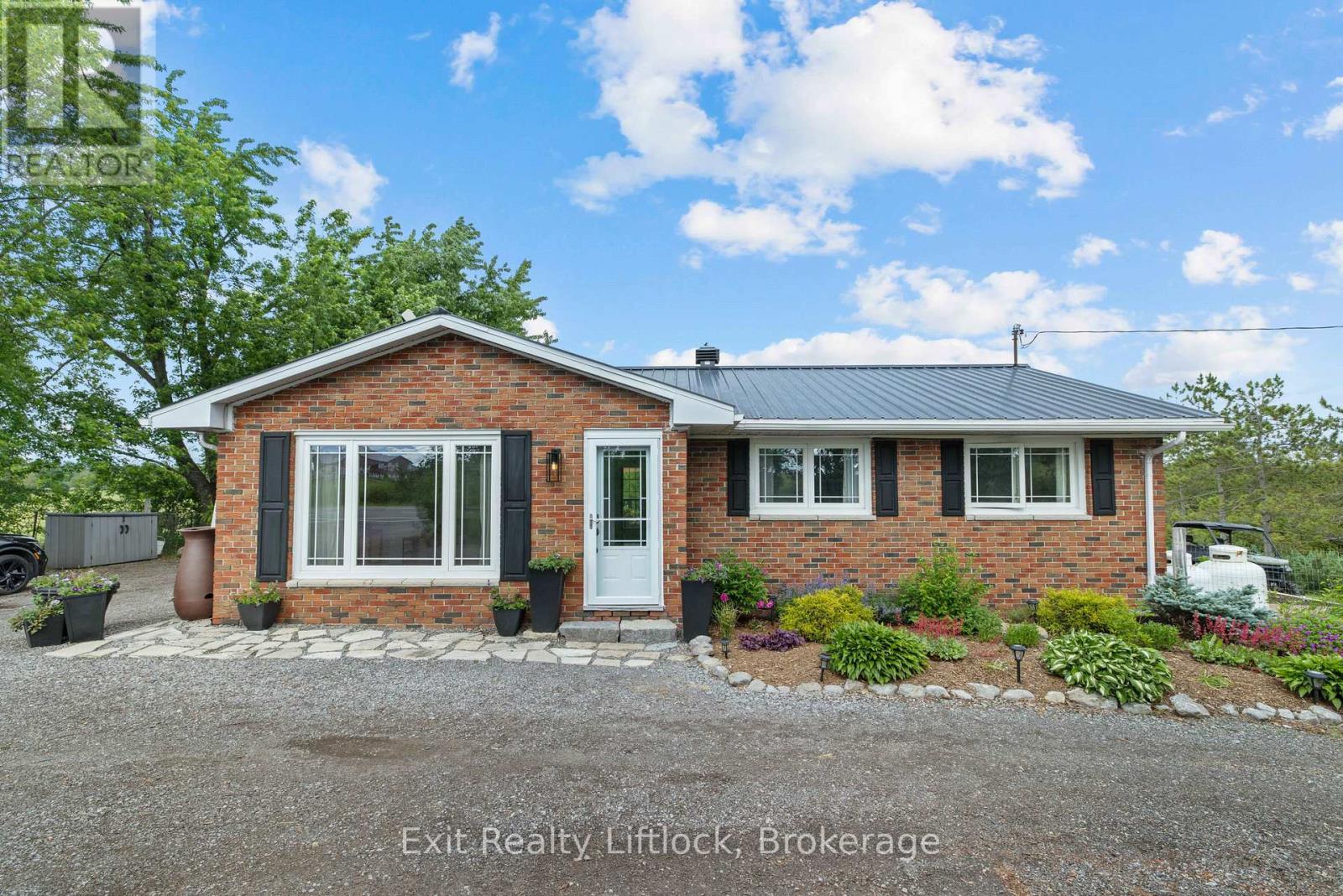 2917 Highway 28 Property Photo 1