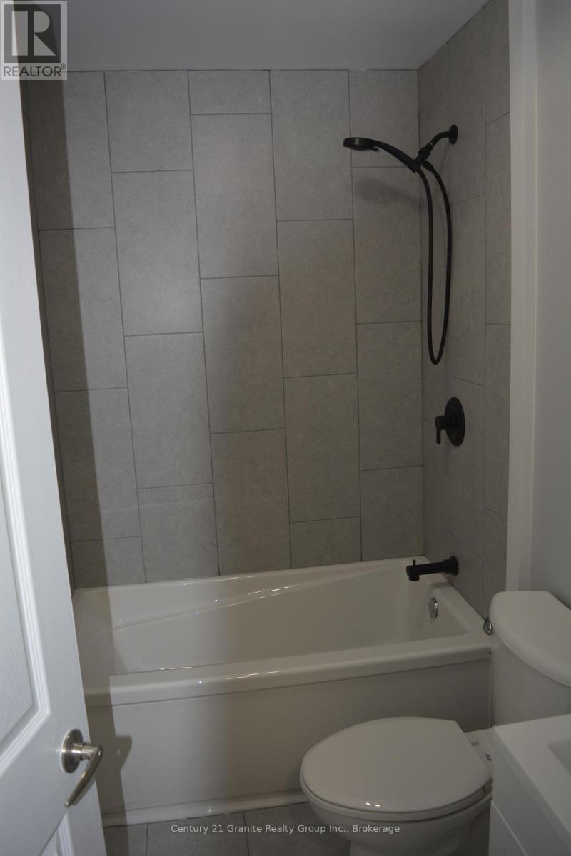 671 Hastings Street N Property Photo 9