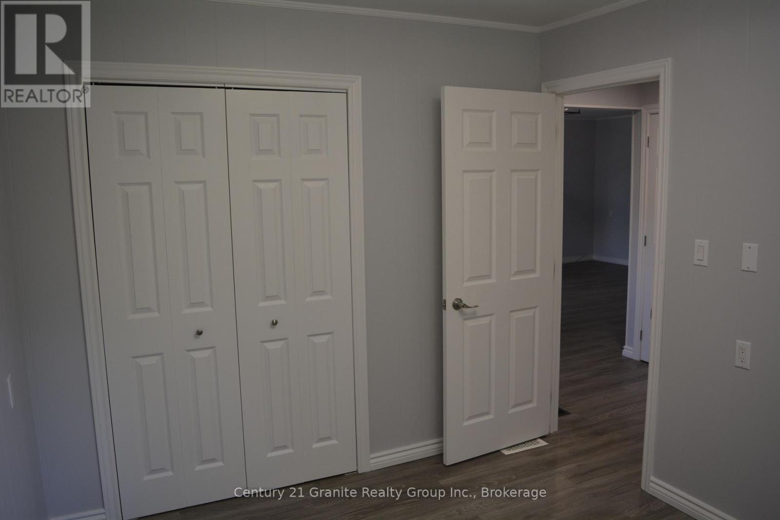 671 Hastings Street N Property Photo 11