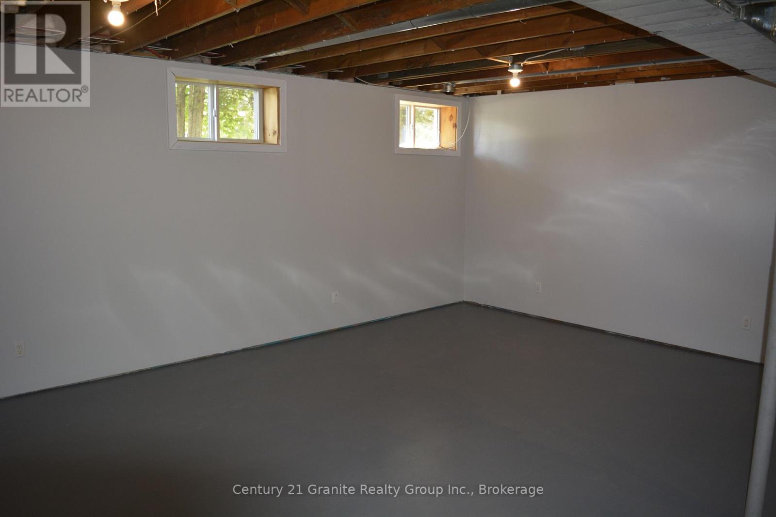 671 Hastings Street N Property Photo 21