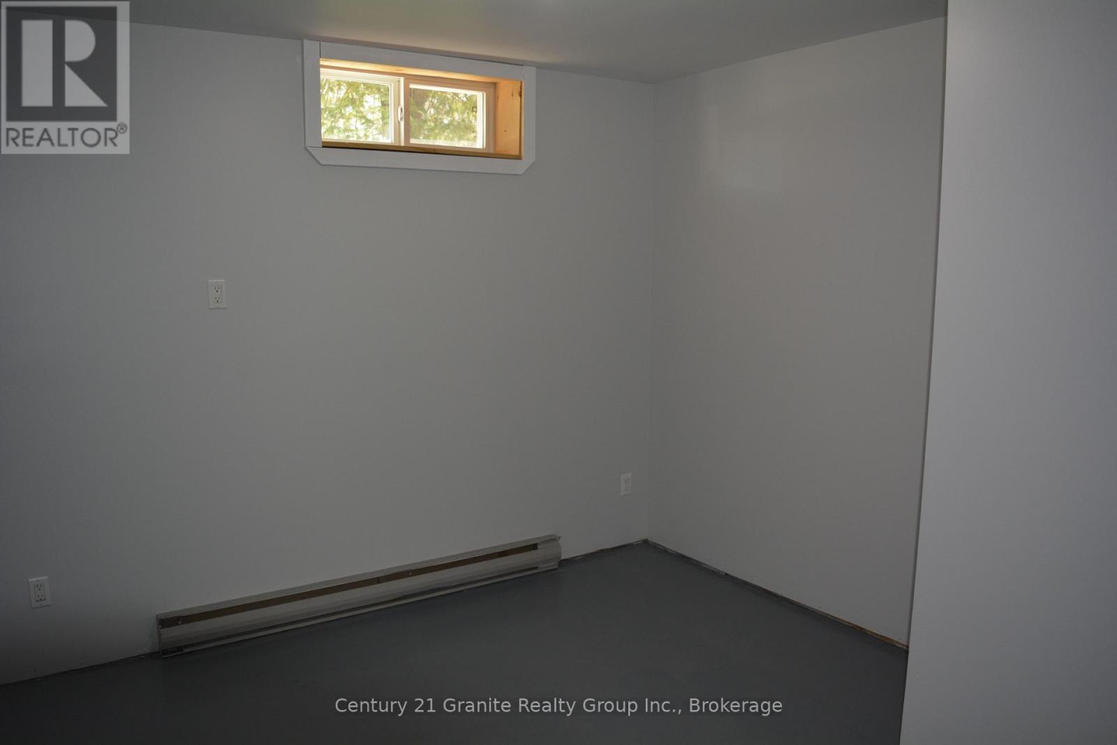 671 Hastings Street N Property Photo 27