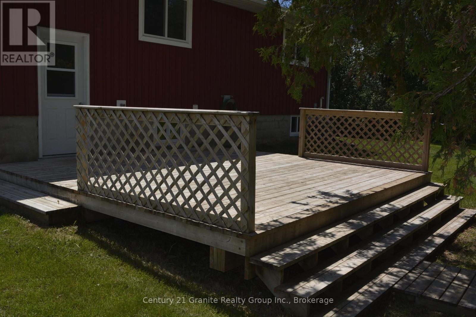 671 Hastings Street N Property Photo 32