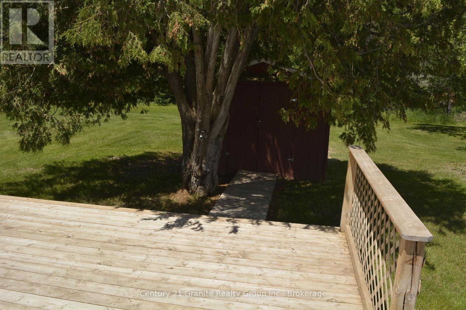 671 Hastings Street N Property Photo 33