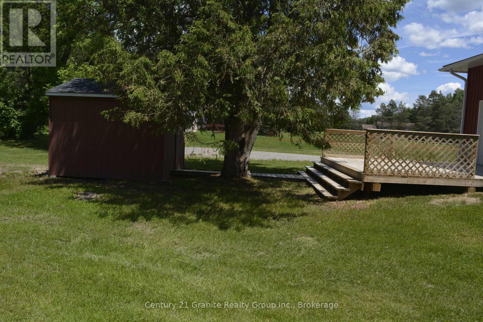 671 Hastings Street N Property Photo 35