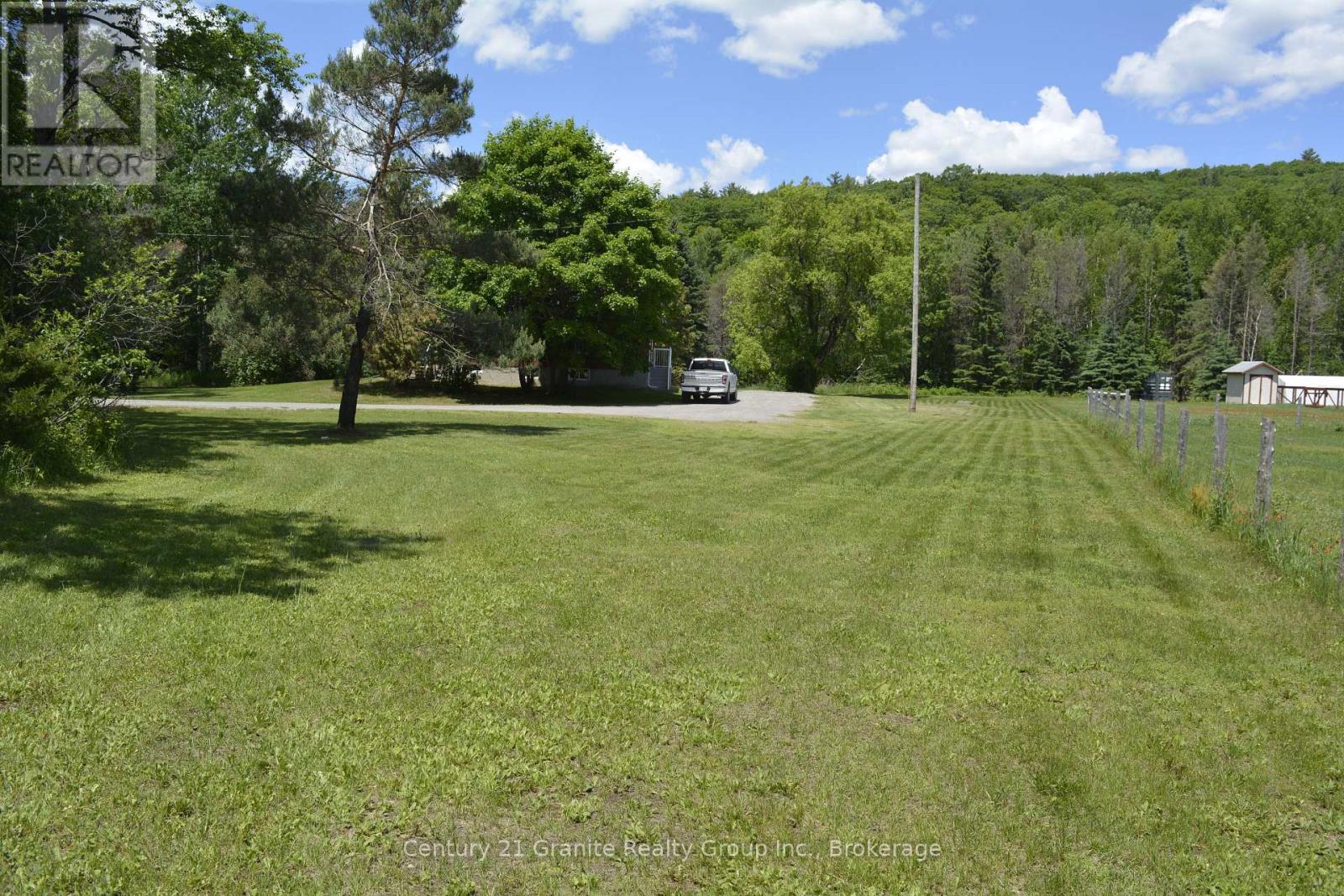 671 Hastings Street N Property Photo 38