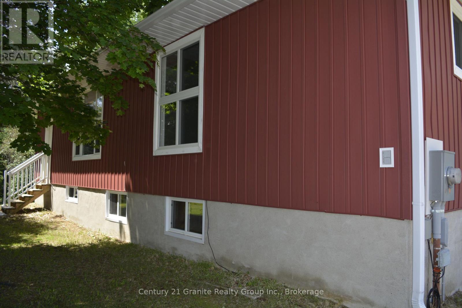 671 Hastings Street N Property Photo 40