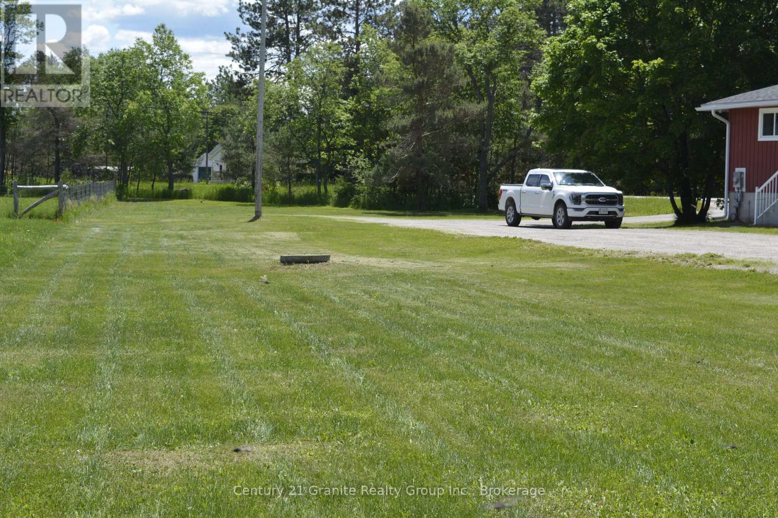 671 Hastings Street N Property Photo 43