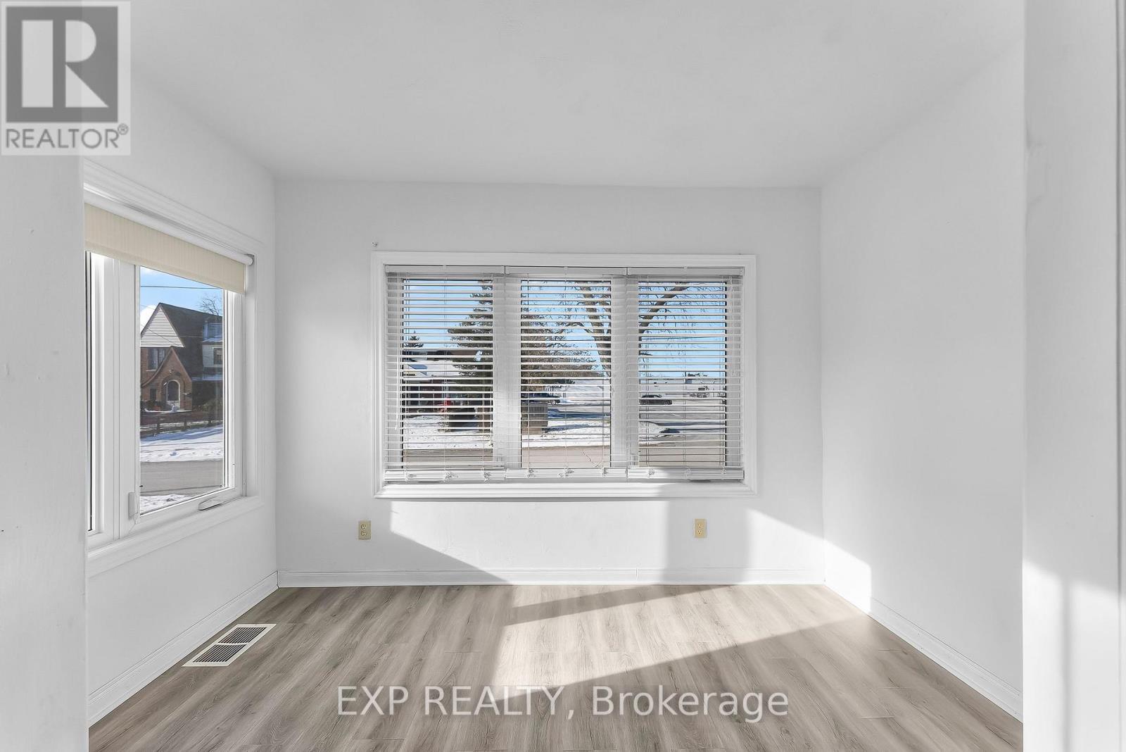 5932 Carlton Avenue Property Photo 9