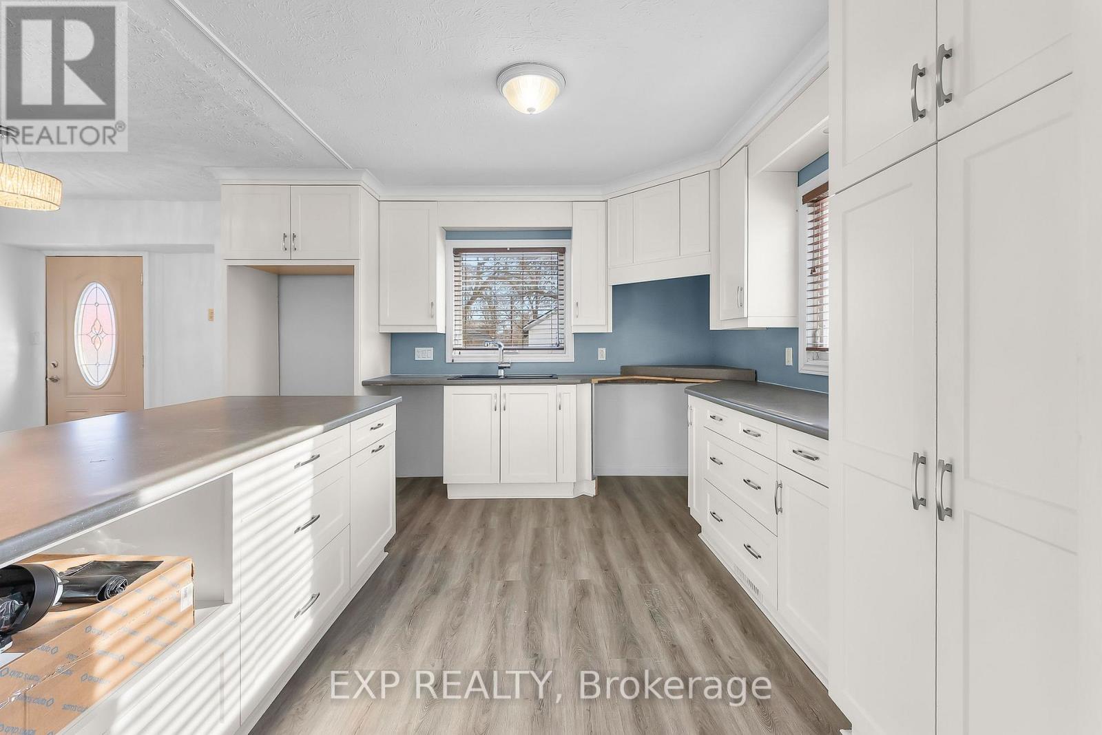 5932 Carlton Avenue Property Photo 10