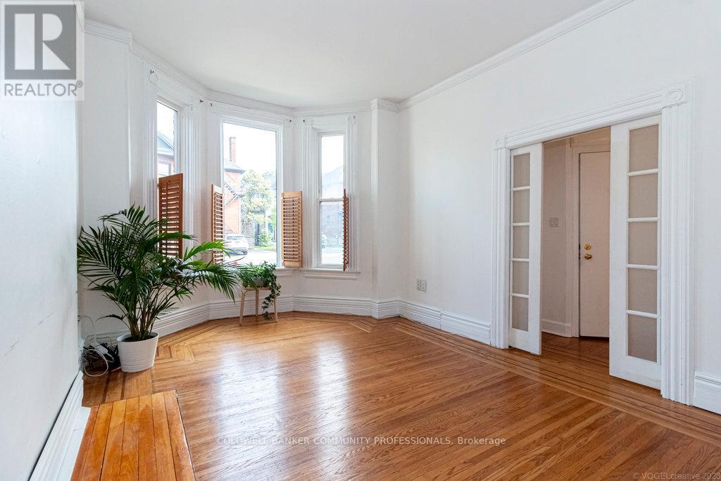 270 Queen Street S Property Photo 45
