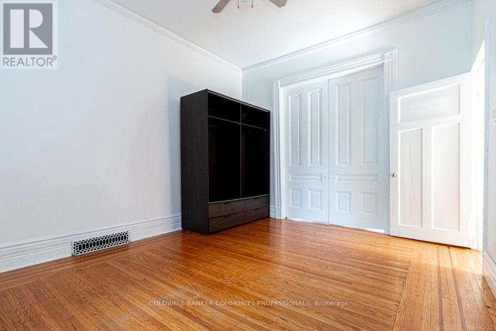 270 Queen Street S Property Photo 47