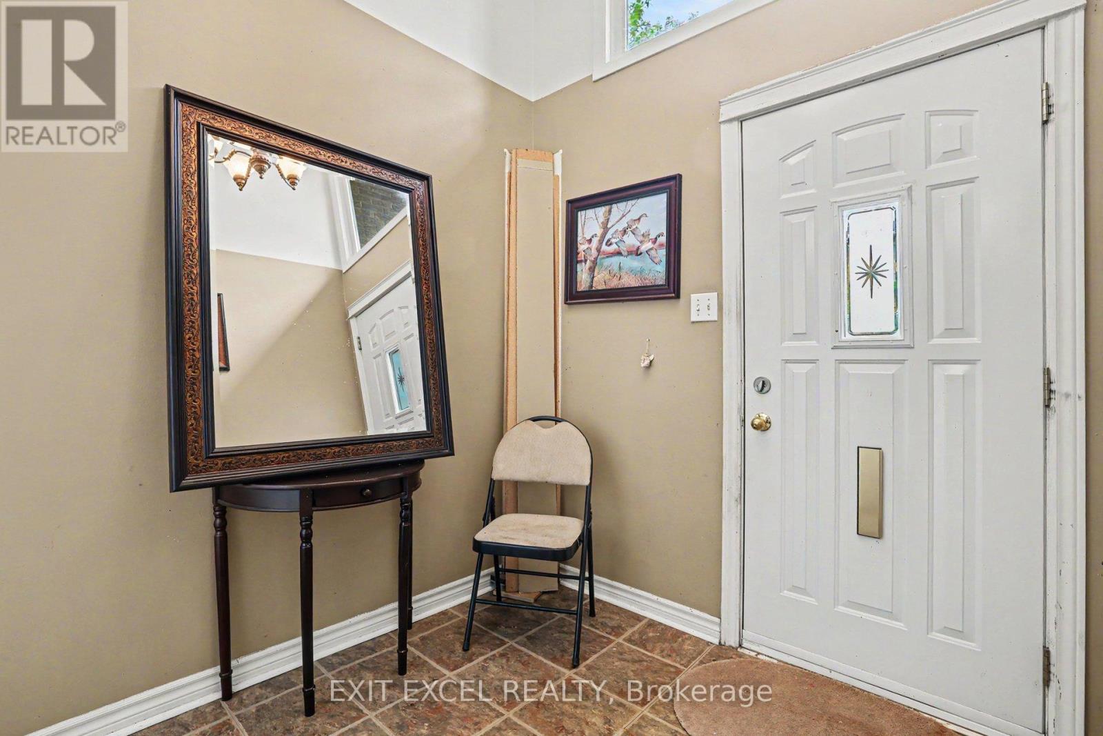 47 - 2139 Eric Crescent Property Photo 15