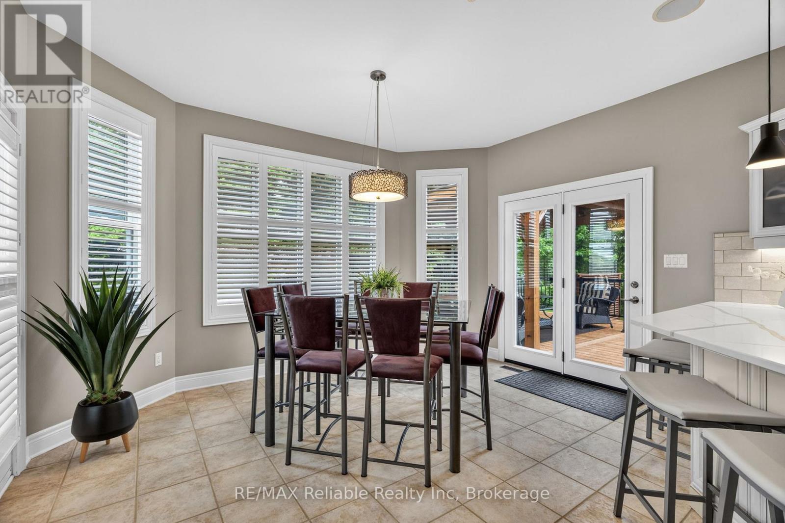 11 Harbour Court Property Photo 15