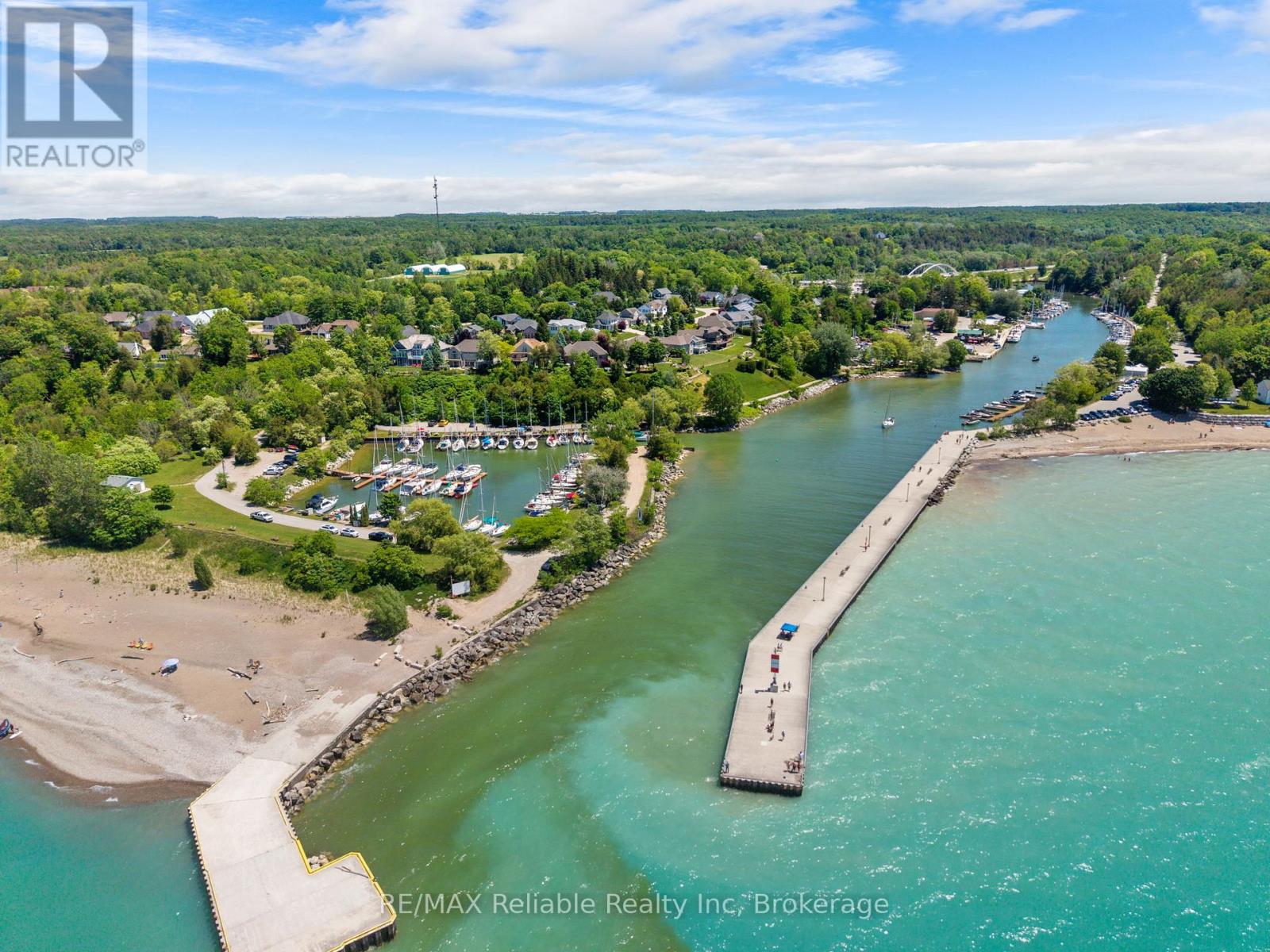11 Harbour Court Property Photo 49