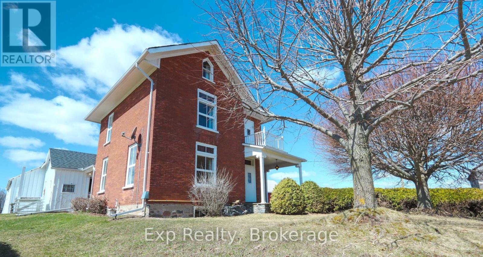 840 Mcgregor Bay Road Property Photo 1