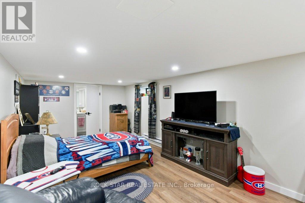 111 Mcalpine Avenue S Property Photo 14