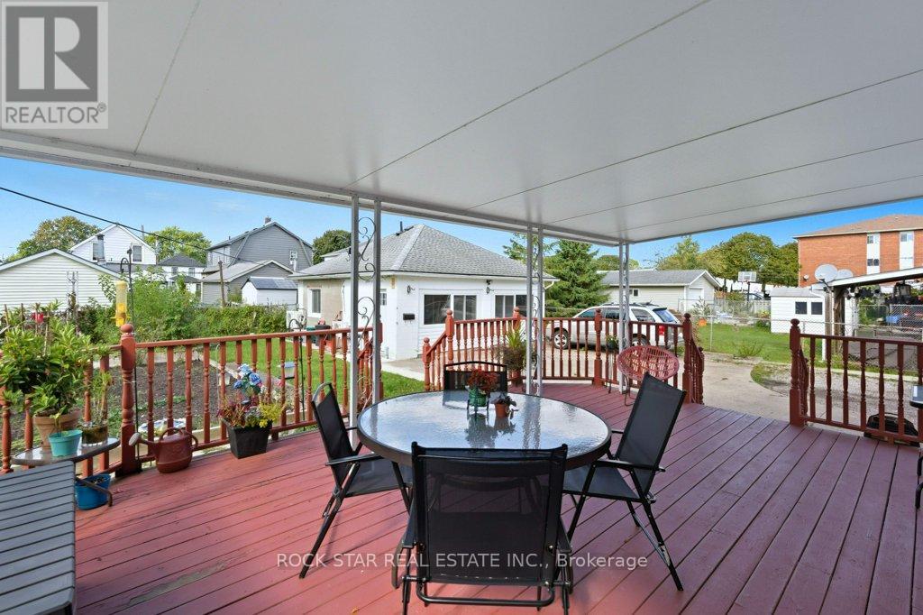 111 Mcalpine Avenue S Property Photo 18