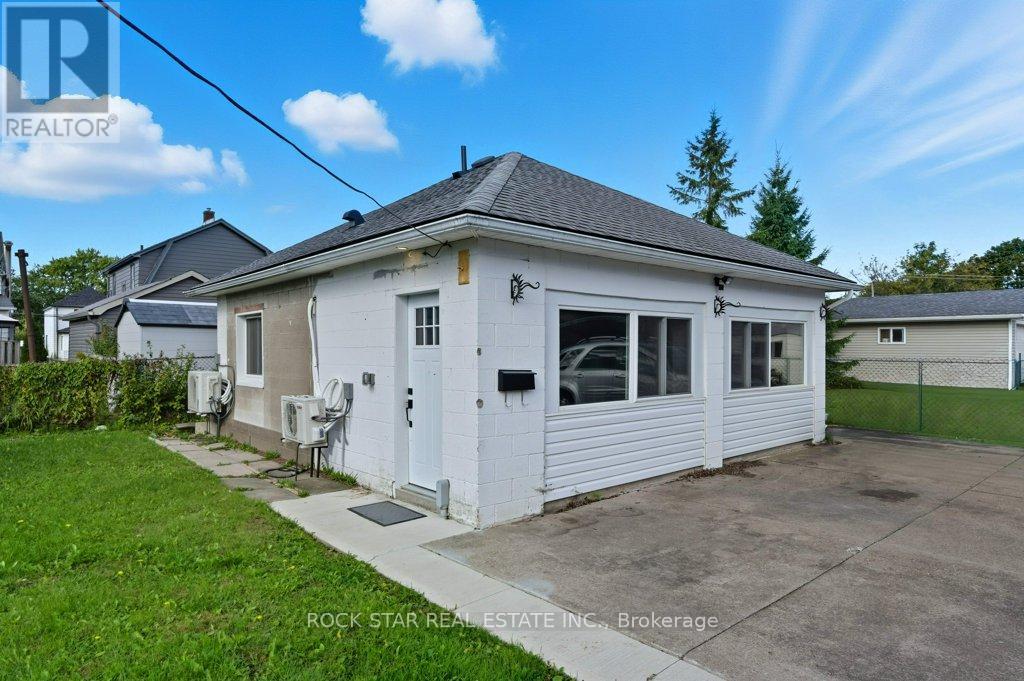 111 Mcalpine Avenue S Property Photo 28
