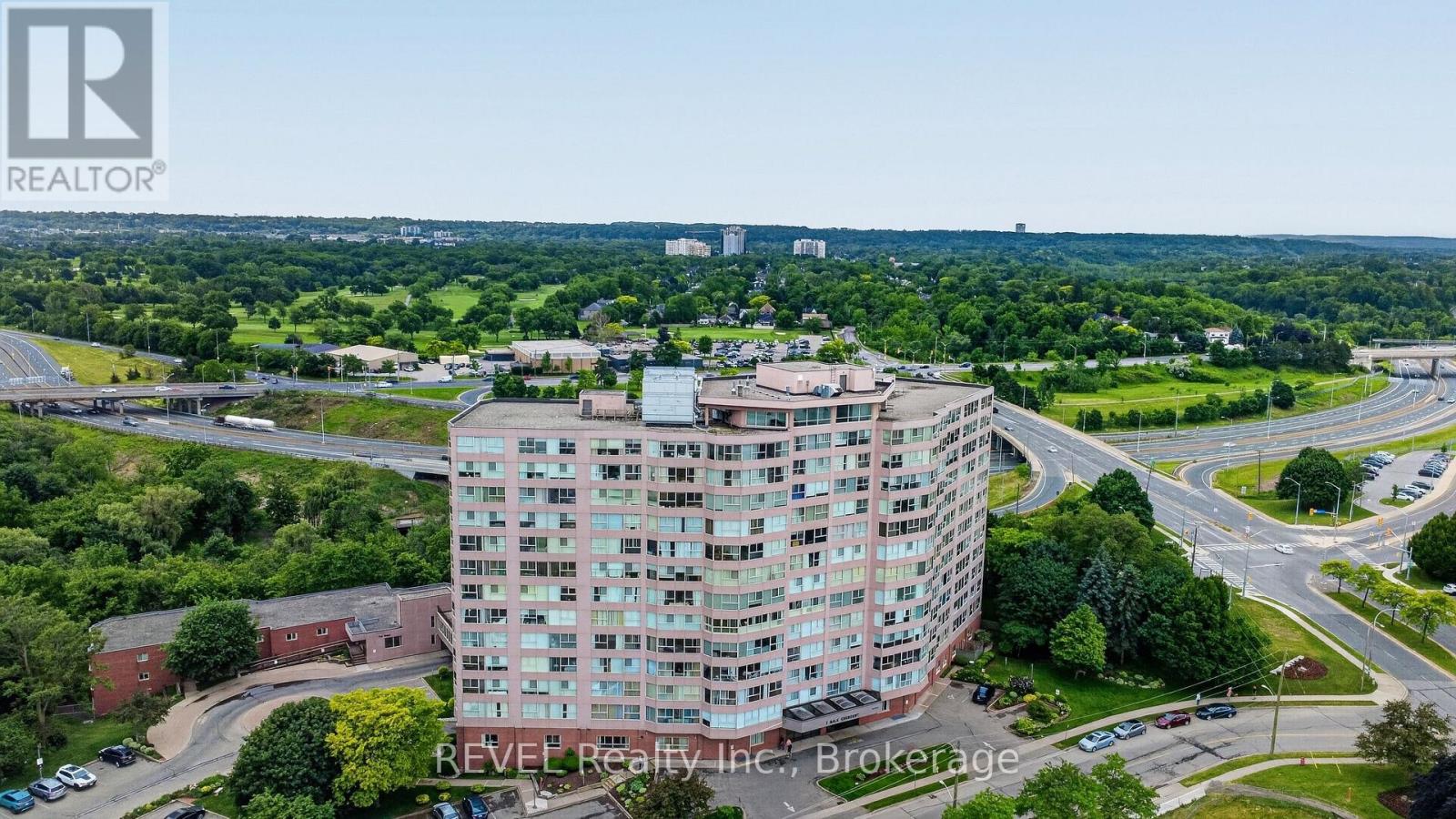 207 - 7 Gale Crescent Property Photo 5